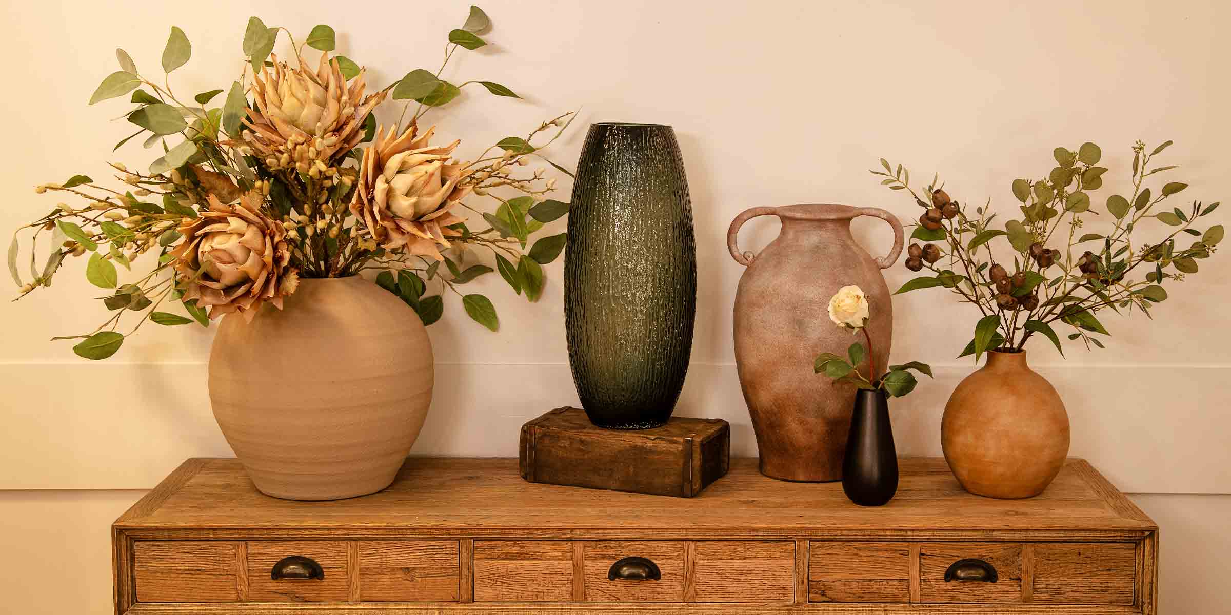 Choosing the Right Vase for your Flowers