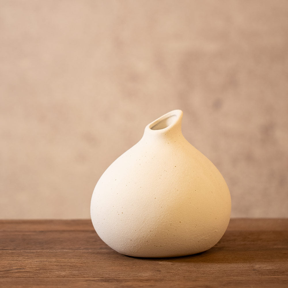 Assaga Cream Ceramic Vase