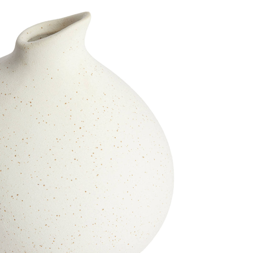 Assaga Cream Ceramic Vase
