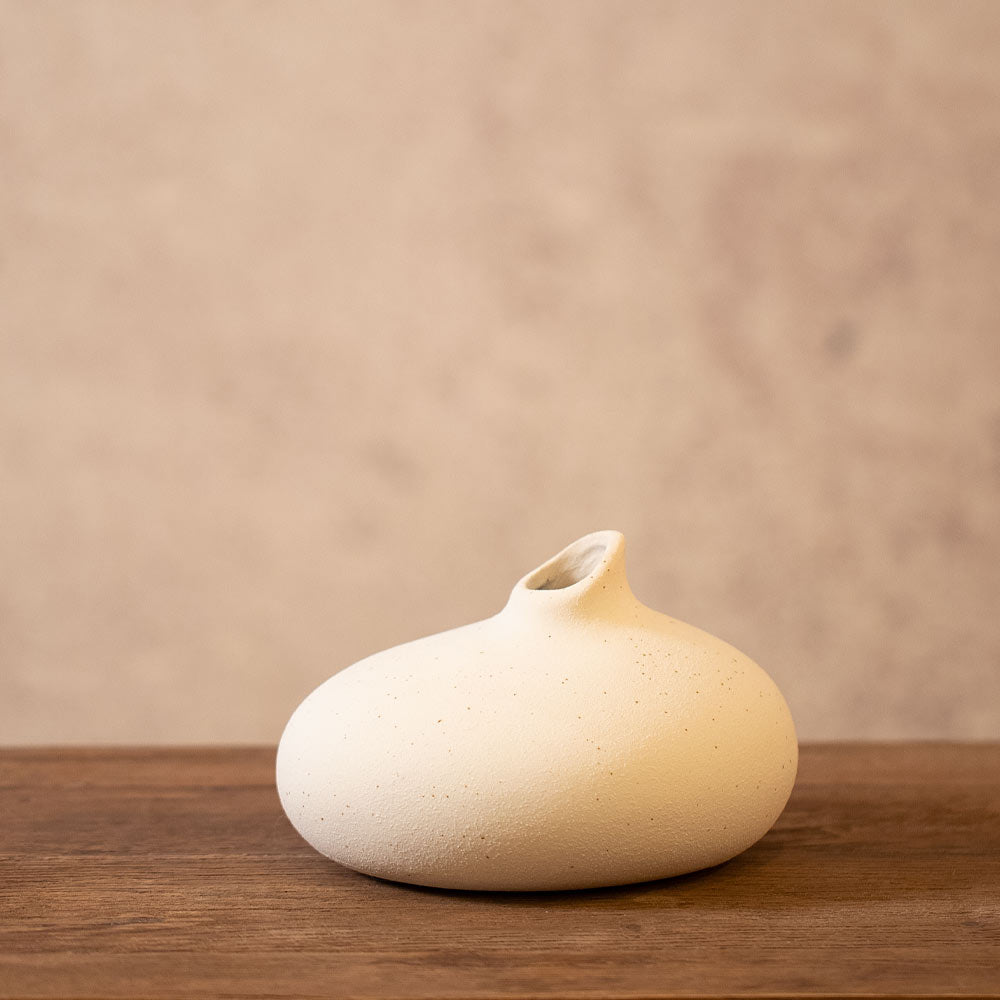 Assaga Cream Ceramic Vase