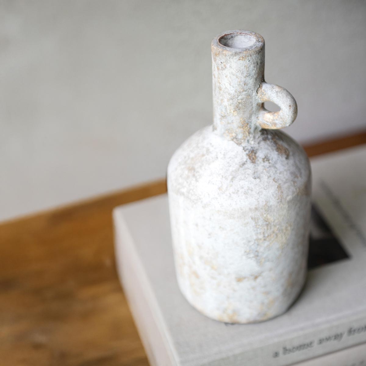 Baku Vase in White – Tall, bottle-shaped handcrafted terracotta vase with rustic white glaze, 12x22cm