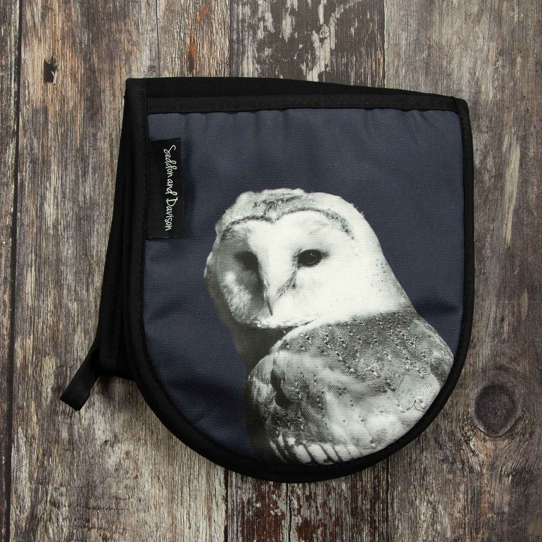 Barn Owl Oven Gloves - Blackberry
