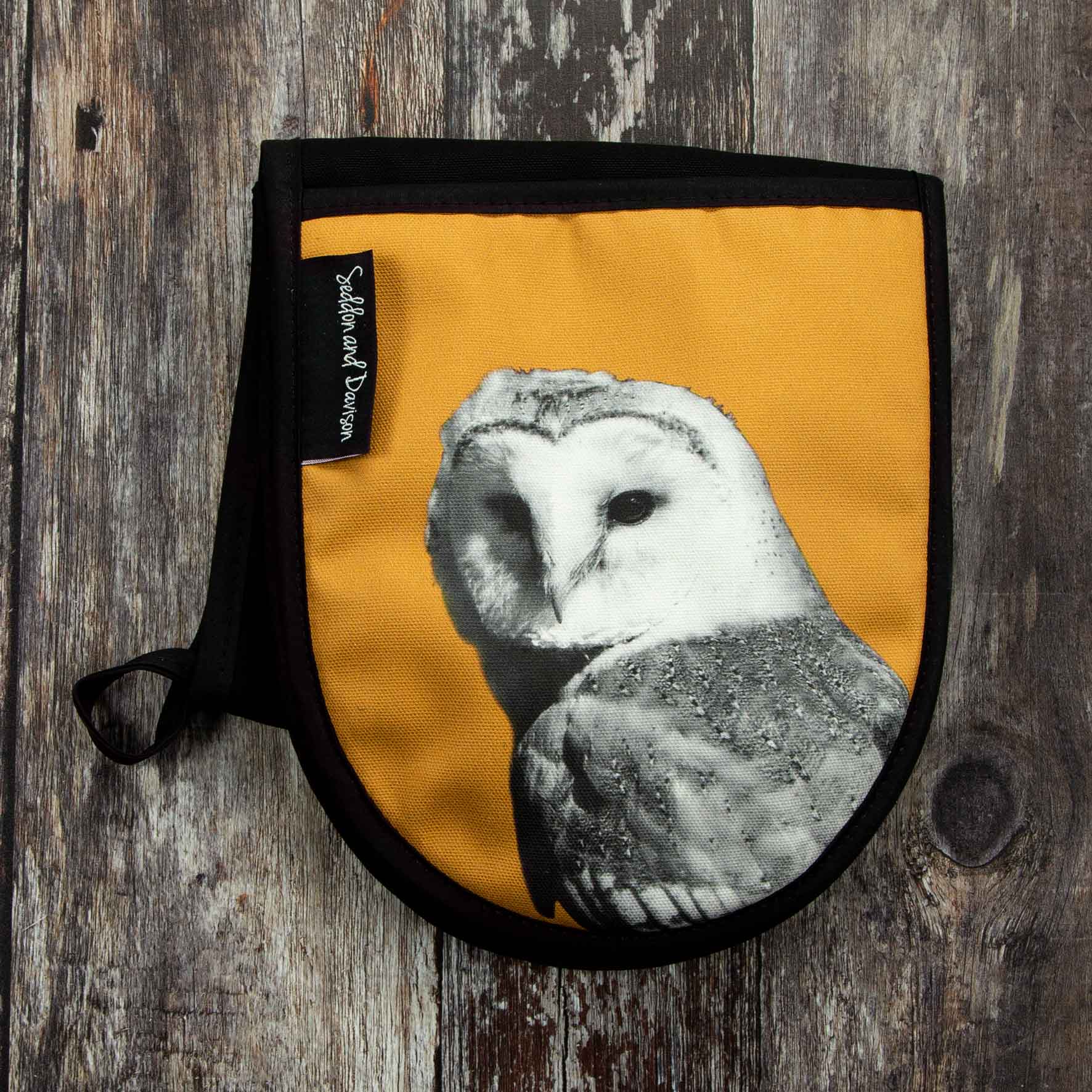 Barn Owl Oven Gloves - Ochre