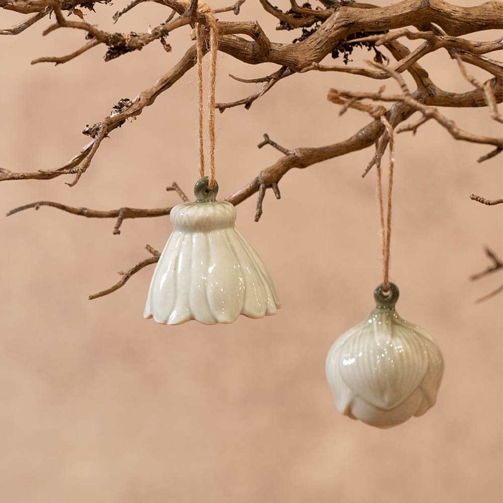 Dehlia Hanging Flower Ornament - Light Green
