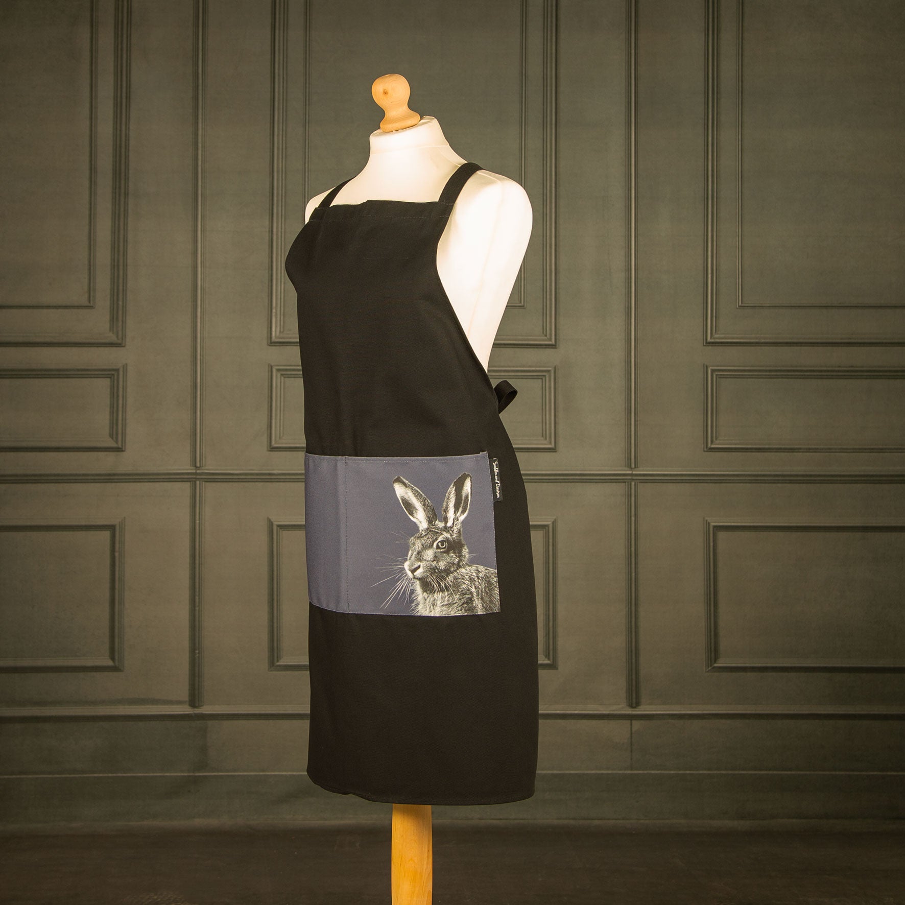 Hare Apron - Blackberry