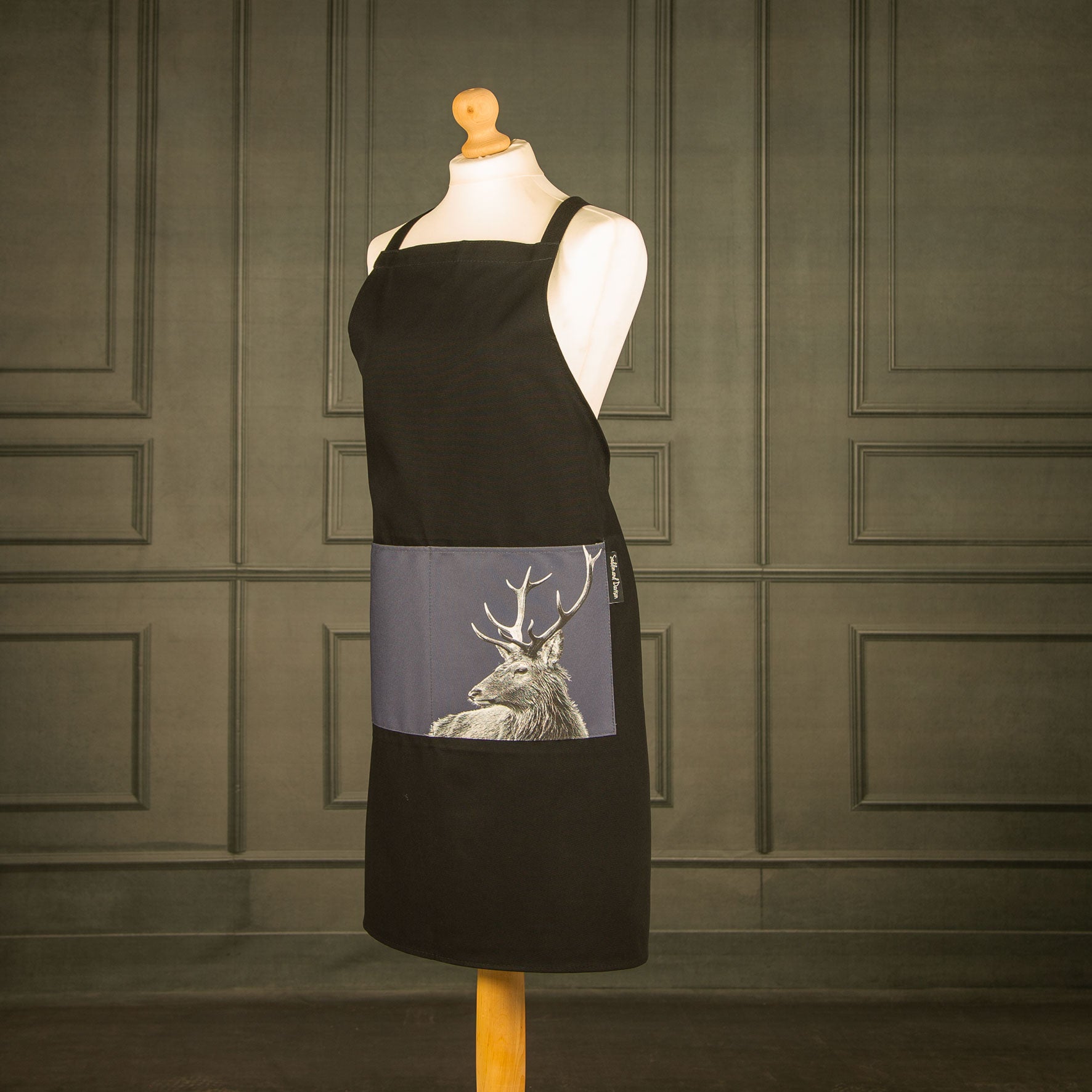 Highland Stag Apron - Blackberry