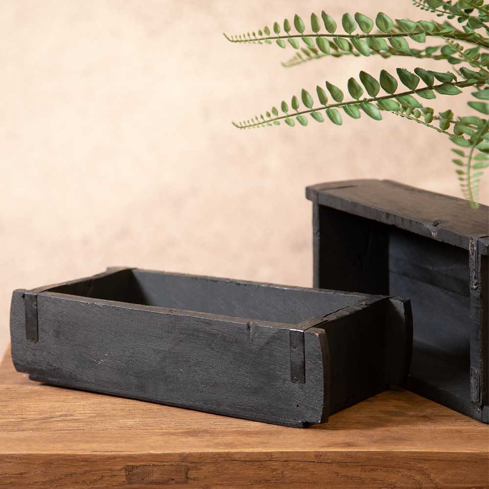 Old Brick Mould - Antique Black