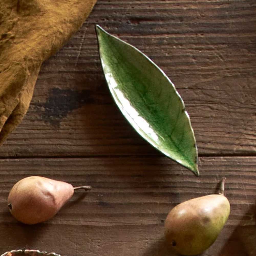 Riviera Collection - Tomate Laurel Leaf Plate