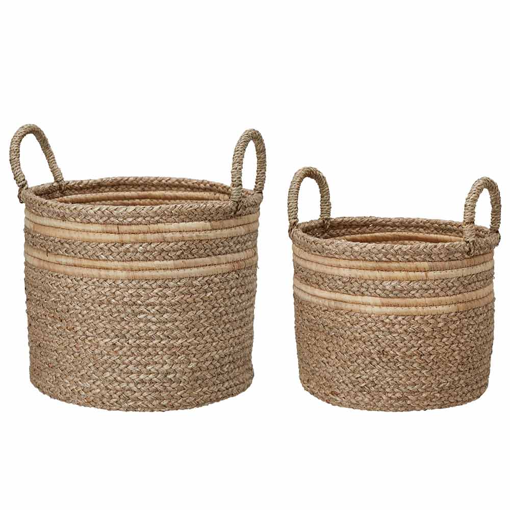 Thi seagrass baskets in large and small – round woven storage with stripe detail