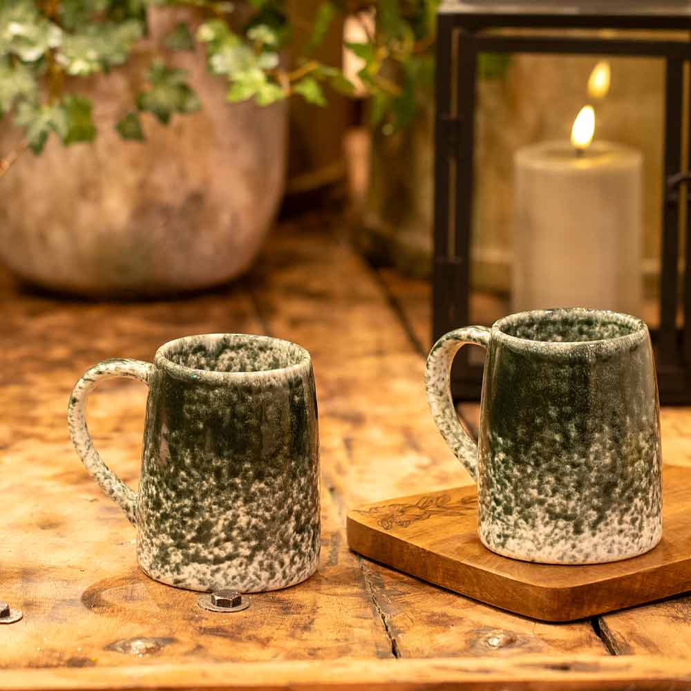 Winnie Stoneware Mug in Green