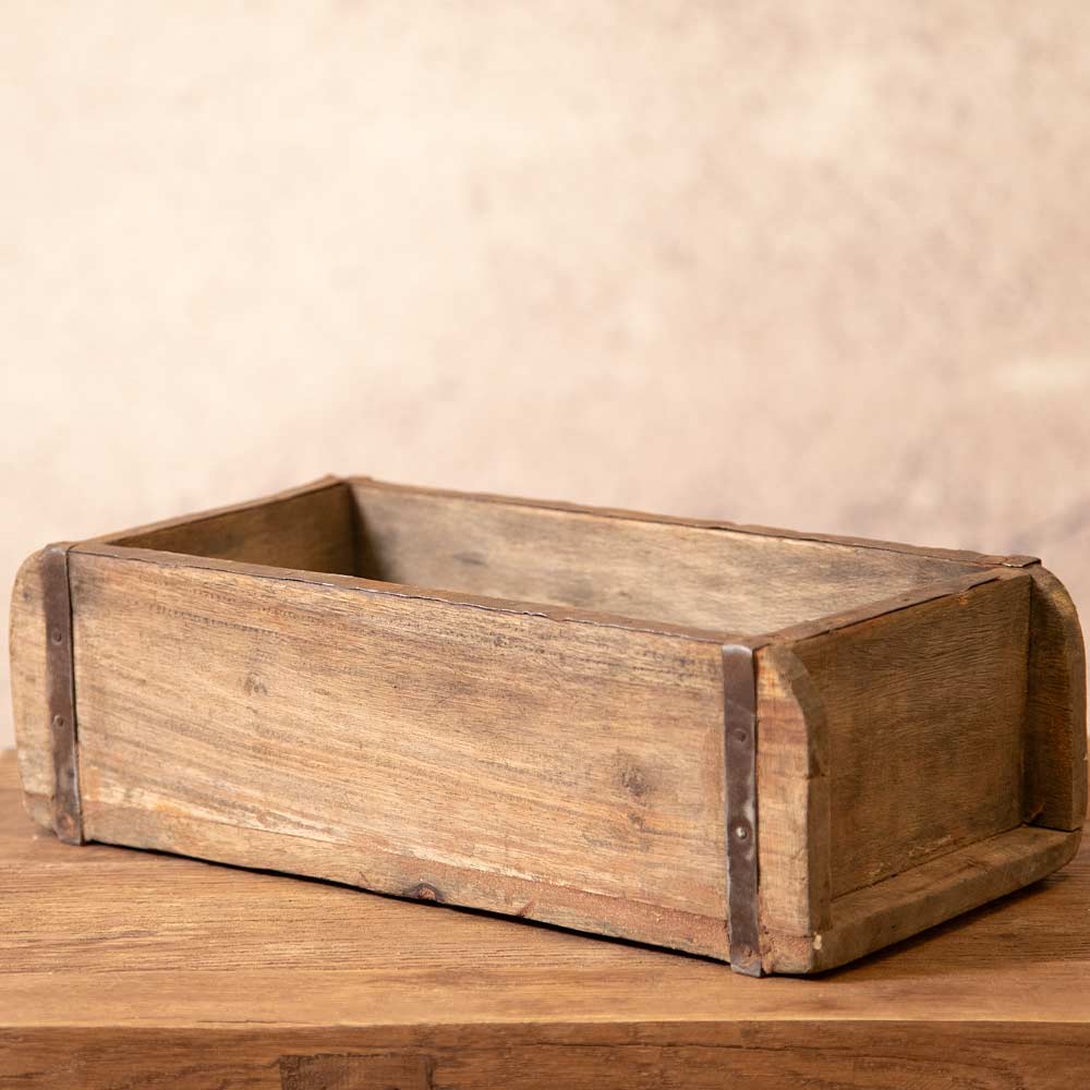 Yelda Rustic Wooden Brick Mould