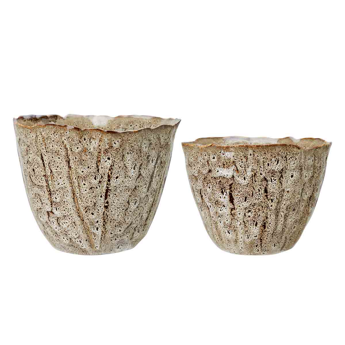 Two sizes of the Hanna Speckle Glaze Brown Stoneware Pot with a textured finish and fluted edge