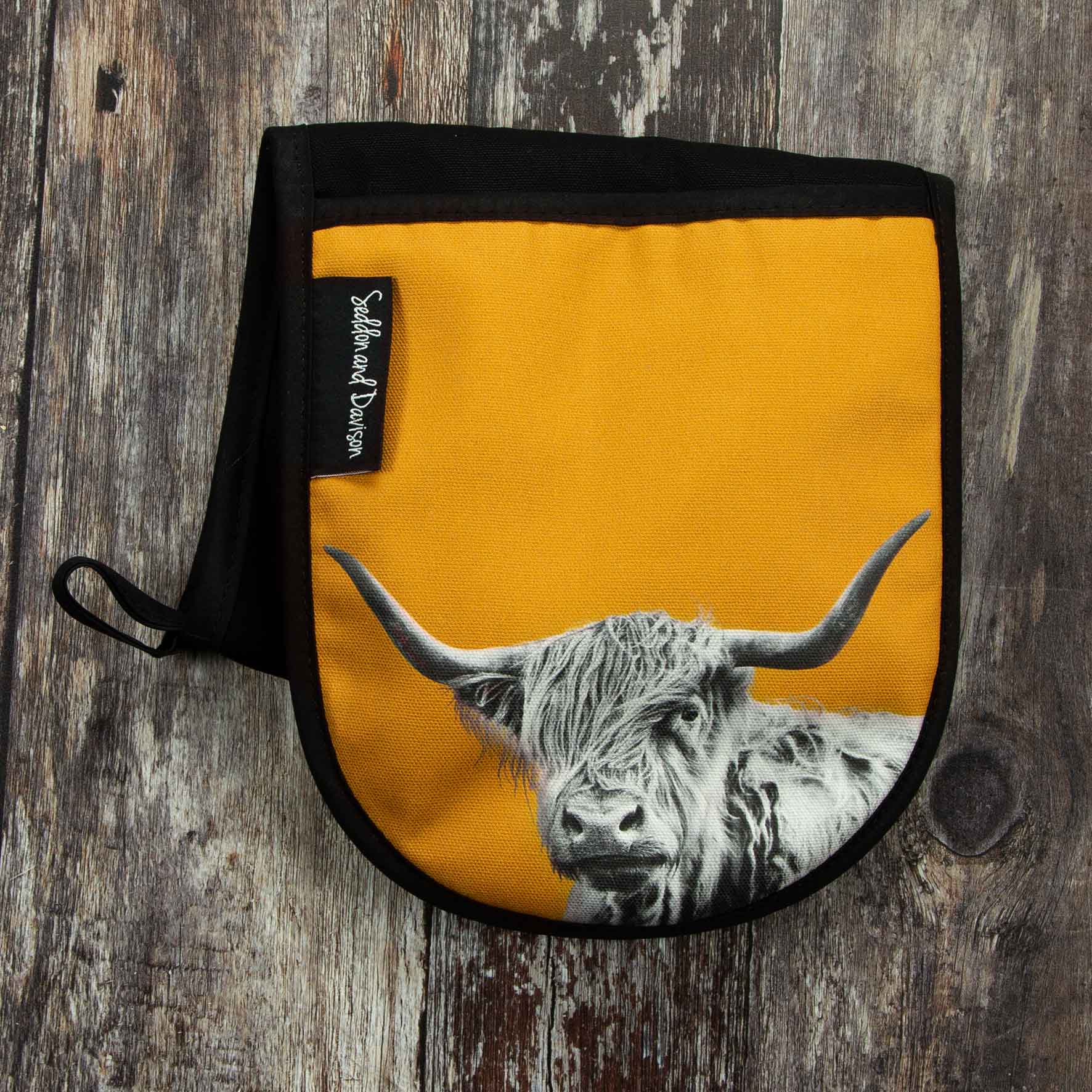 Highland Cow Oven Gloves - Ochre