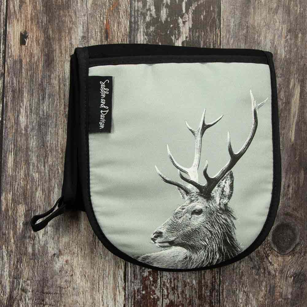 Highland Stag Oven Gloves - Sage Grey