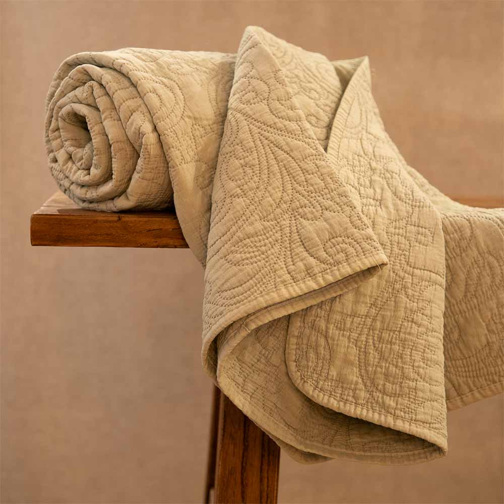 Isabelle Quilted Throw | Sage Green