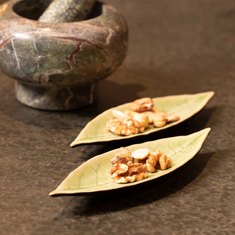 Riviera Vert Frais Laurel Leaf Plate