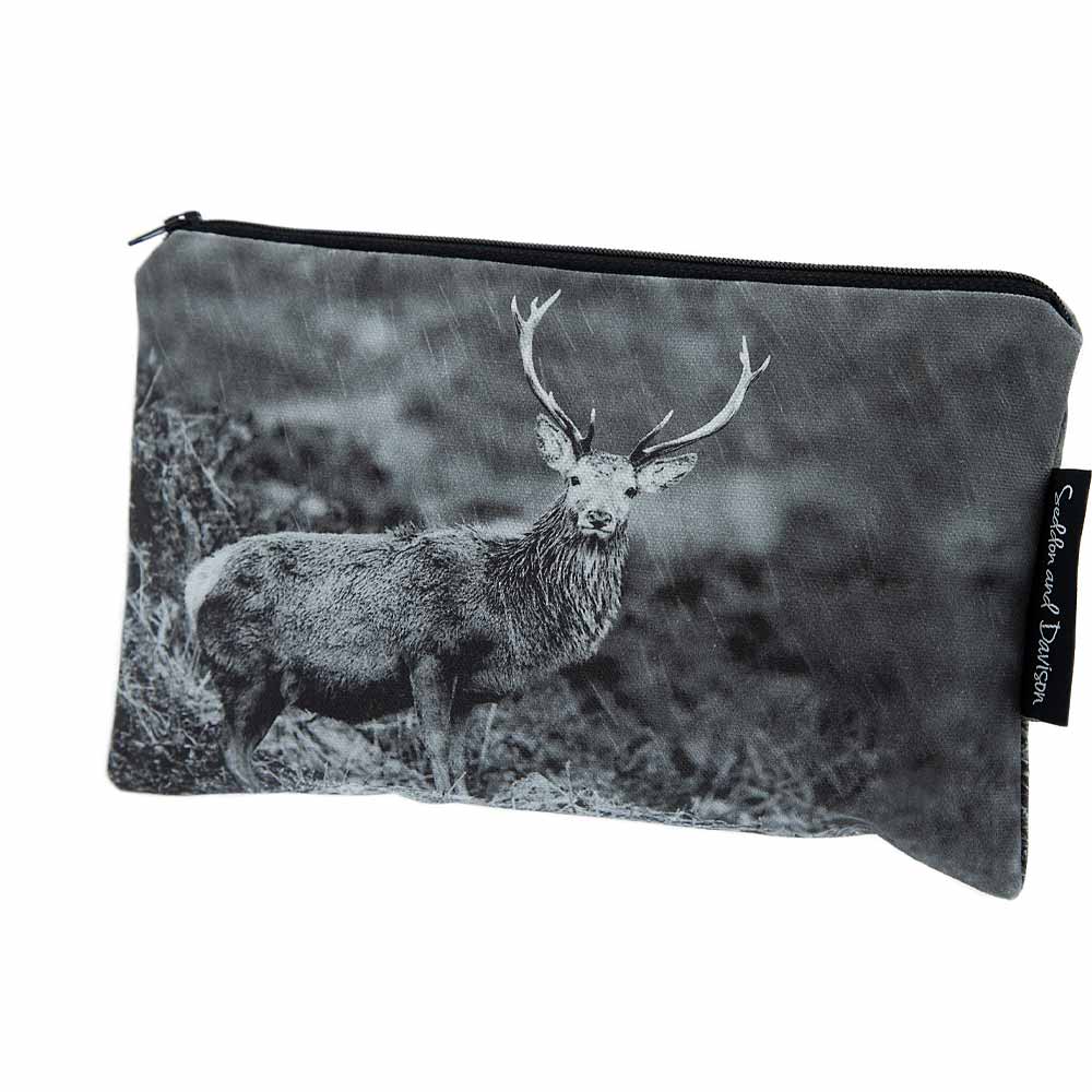 Highland Stag Wash bag - Monochrome
